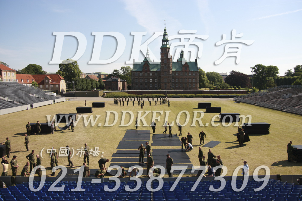 黑色定制（5）_廣場草坪地面保護材料樣板圖片,帝肯(DDK)_7000_222（草坪保護材料）效果圖，草坪保護板,草坪保護墊,草坪專用蓋板,草坪地板